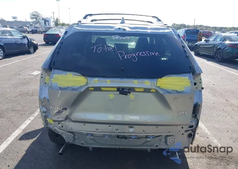 2023 Toyota Rav4 Xle Premium z USA, uszkodzony, nr VIN 2T3A1RFV9PW337698